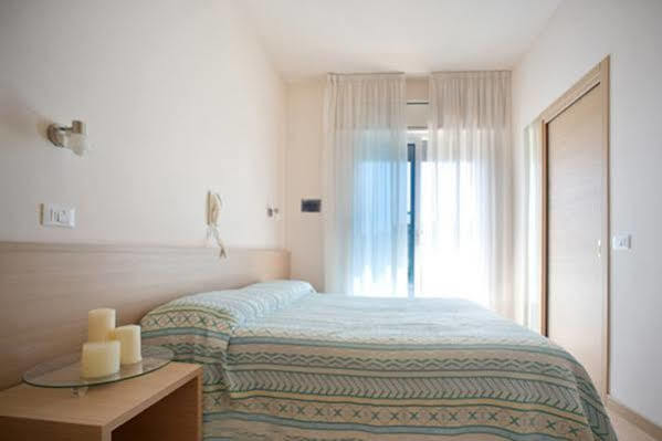 Hotel Colonna Lido di Jesolo Exterior foto